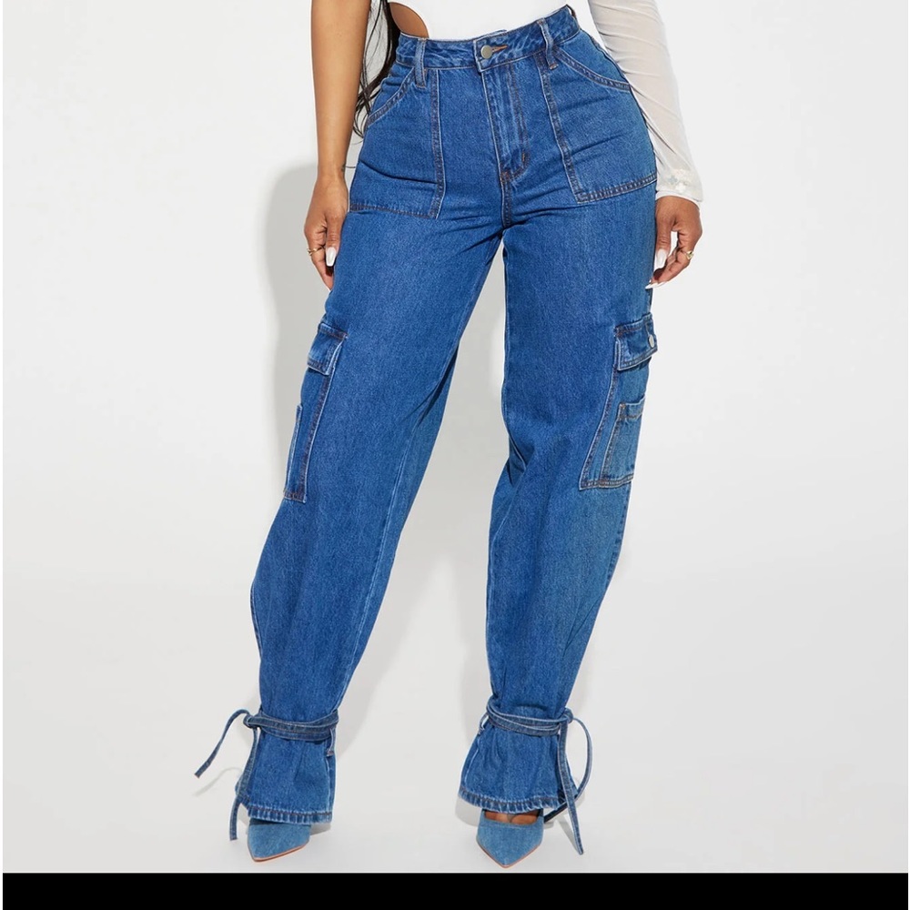 Cargo jeans with leg ties